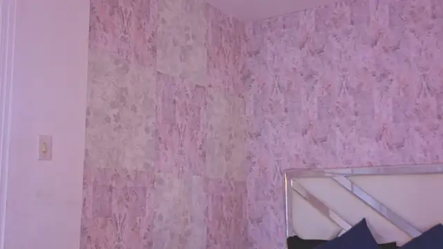 Snapshot of april_summer_ chatting on March 26, 8:25 pm april summer online show from March 26, 8:25 pm