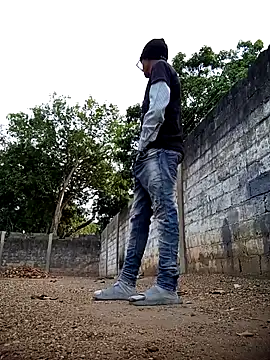 Snapshot of spittingpig1 chatting on March 19, 11:36 am spittingpig1 online show from March 19, 11:36 am