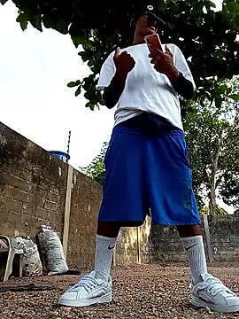 Snapshot of spittingpig1 chatting on March 20, 11:37 am spittingpig1 online show from March 20, 11:37 am