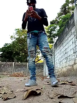 Snapshot of spittingpig1 chatting on March 23, 11:36 am spittingpig1 online show from March 23, 11:36 am