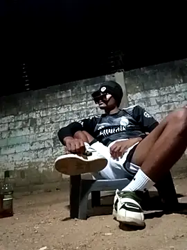 Snapshot of spittingpig1 chatting on March 24, 11:54 pm spittingpig1 online show from March 24, 11:54 pm