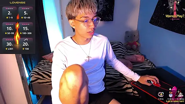 Snapshot of alejito_jeje chatting on March 13, 10:27 pm alejito jeje online show from March 13, 10:27 pm