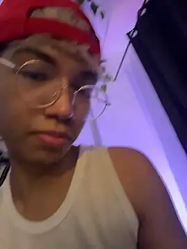 Snapshot of alejito_jeje chatting on March 24, 5:29 pm alejito jeje online show from March 24, 5:29 pm