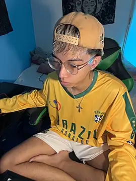 Snapshot of alejito_jeje chatting on March 29, 5:24 pm alejito jeje online show from March 29, 5:24 pm