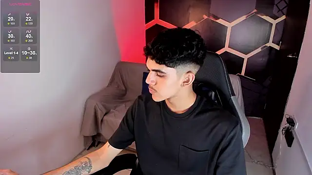 Snapshot of FlinsShadow chatting on March 21, 3:11 am FlinsShadow online show from March 21, 3:11 am