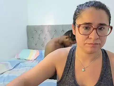 estrellajunior online show from June 7, 11:47 am