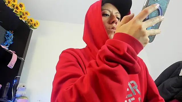 Snapshot of ItsAmara chatting on March 27, 1:55 pm ItsAmara online show from March 27, 1:55 pm