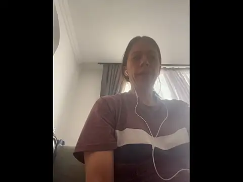 Snapshot of ItsAmara chatting on June 15, 5:37 pm ItsAmara online show from June 15, 5:37 pm