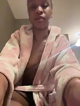 Snapshot of Halligirl chatting on March 13, 1:45 am Halligirl online show from March 13, 1:45 am