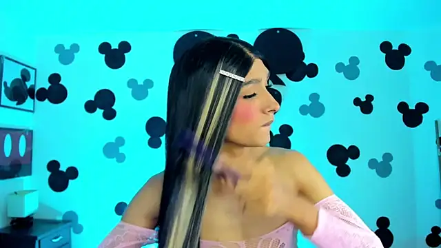 AdharaSkinny  online show from March 20, 3:33 am