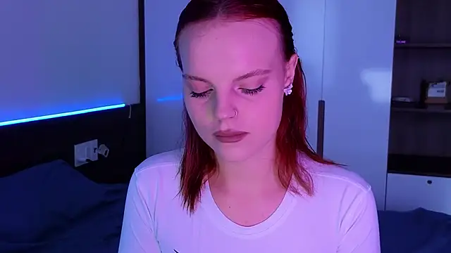 mollybossy online show from June 22, 12:24 am