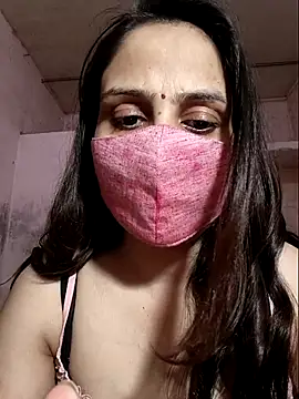 Your Izlaa online show from March 23, 8:02 pm