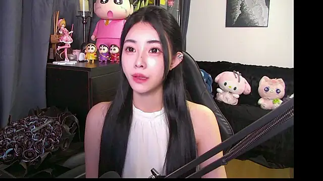 Snapshot of XiaoYuBao- chatting on March 21, 8:19 am XiaoYuBao- online show from March 21, 8:19 am