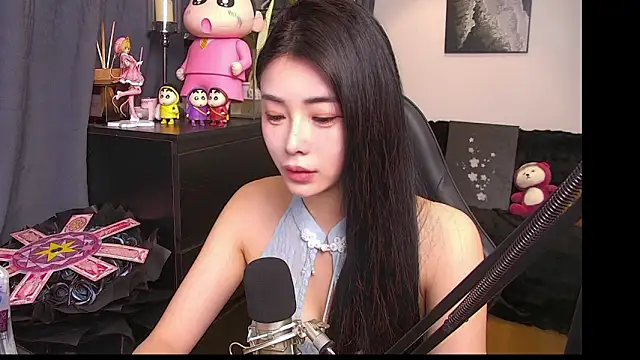 Snapshot of XiaoYuBao- chatting on March 26, 4:23 pm XiaoYuBao- online show from March 26, 4:23 pm