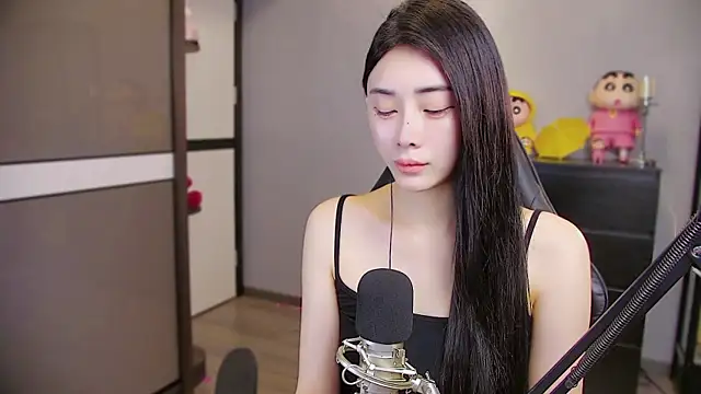 XiaoYuBao- online show from May 18, 1:39 pm