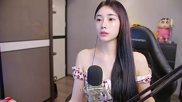 XiaoYuBao- online show from June 11, 2:11 am