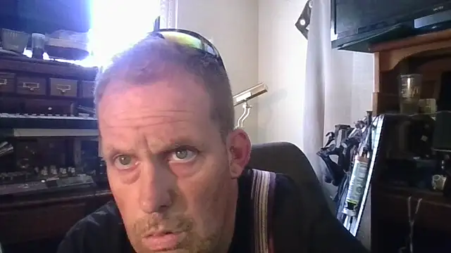 strokingjoe14585 online show from April 25, 6:49 pm