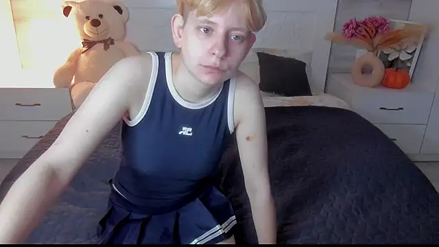 Snapshot of EloraBlu chatting on March 23, 7:34 am EloraBlu online show from March 23, 7:34 am