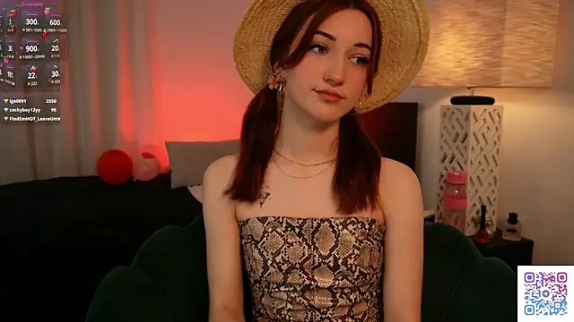 Snapshot of SweeetMila chatting on March 22, 4:21 pm SweeetMila online show from March 22, 4:21 pm