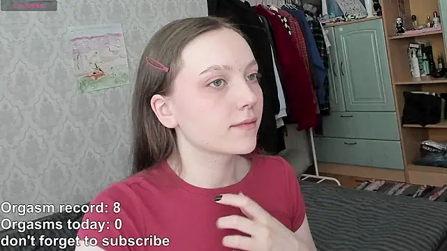 Snapshot of RileyNymph chatting on March 28, 3:06 am RileyNymph online show from March 28, 3:06 am