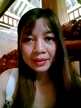Yiyi102300 online show from April 24, 7:33 am