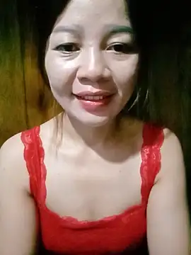Yiyi102300 online show from May 17, 8:38 pm