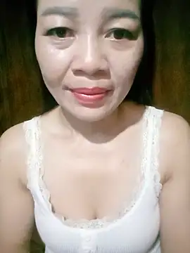 Yiyi102300 online show from May 21, 9:55 pm