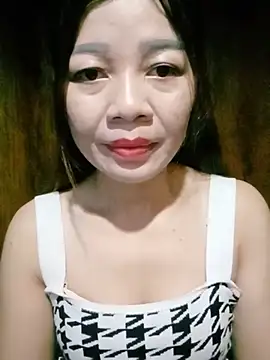 Yiyi102300 online show from May 29, 9:46 pm