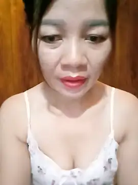 Yiyi102300 online show from June 1, 5:09 am