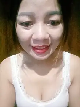Yiyi102300 online show from June 1, 11:06 pm