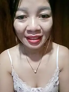 Yiyi102300 online show from June 11, 2:53 am