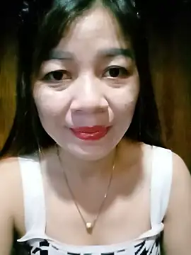 Yiyi102300 online show from June 21, 1:24 pm