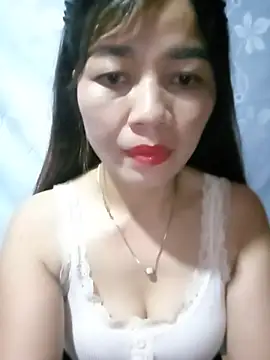 Yiyi102300 online show from July 2, 5:35 am