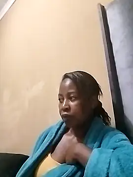 Prettylicou online show from March 25, 11:11 pm