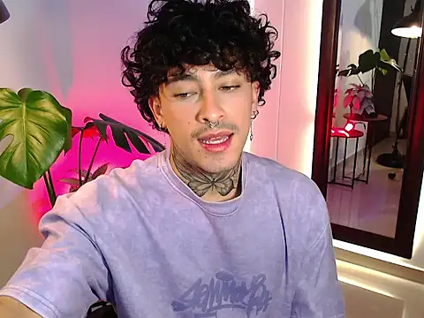 Snapshot of stevennavarro chatting on March 15, 2:06 am stevennavarro online show from March 15, 2:06 am