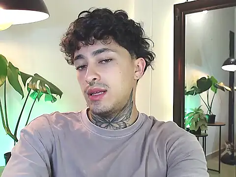 Snapshot of stevennavarro chatting on March 21, 2:16 am stevennavarro online show from March 21, 2:16 am