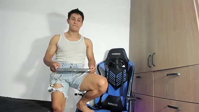 Snapshot of D_dorman chatting on March 19, 1:26 pm D dorman online show from March 19, 1:26 pm