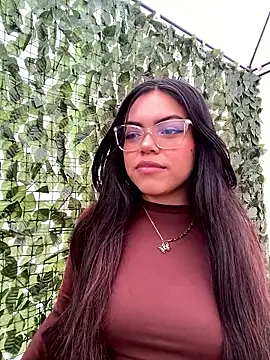 Snapshot of Valentine_pink chatting on March 17, 1:36 pm Valentine pink online show from March 17, 1:36 pm