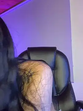 Zeyra pink online show from March 18, 2:20 pm