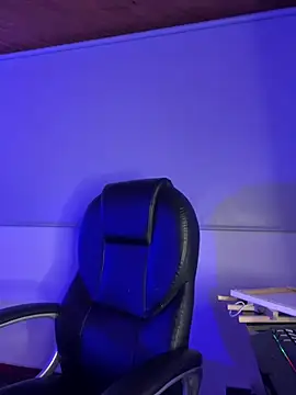 Zeyra pink online show from March 27, 8:26 am