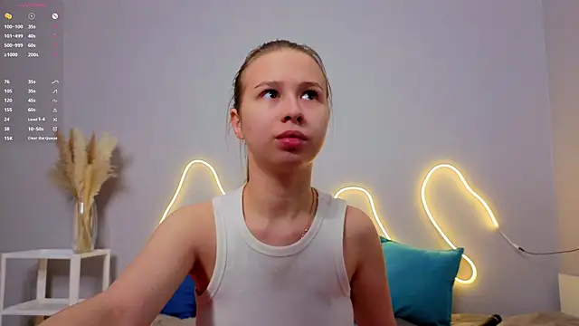 Snapshot of Emma_dream_ chatting on March 17, 1:54 am Emma dream online show from March 17, 1:54 am