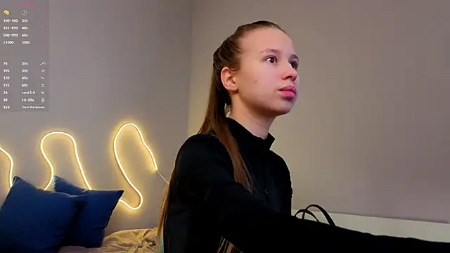 Snapshot of Emma_dream_ chatting on March 28, 5:07 am Emma dream online show from March 28, 5:07 am