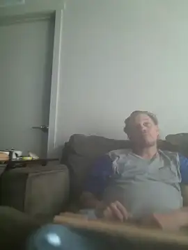 Snapshot of yourMasterisBored chatting on April 8, 2:17 pm yourMasterisBored online show from April 8, 2:17 pm