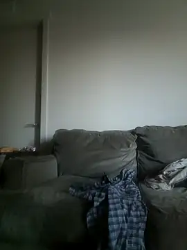 Snapshot of yourMasterisBored chatting on April 21, 1:42 am yourMasterisBored online show from April 21, 1:42 am