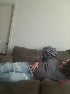 Snapshot of yourMasterisBored chatting on April 21, 3:17 pm yourMasterisBored online show from April 21, 3:17 pm