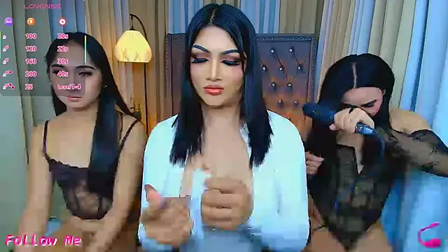 Summer Hilton online show from March 18, 1:25 pm