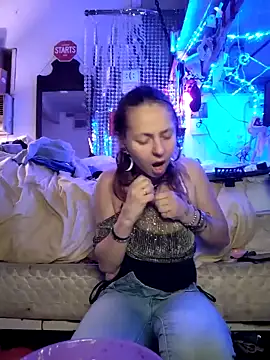 Snapshot of Ambionce chatting on March 29, 5:29 am Ambionce online show from March 29, 5:29 am