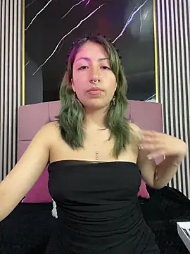 Snapshot of milly_ec chatting on March 23, 9:52 pm milly ec online show from March 23, 9:52 pm