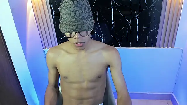 Im MatthewScott online show from March 19, 7:51 pm