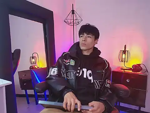 Andreew Style online show from March 23, 7:07 pm